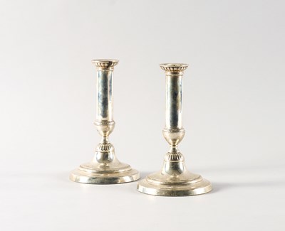 Lot 203 - A PAIR OF GEORGE III SILVER TABLE CANDLESTICKS