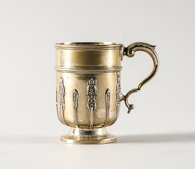 Lot 205 - A SILVER CHRISTENING MUG