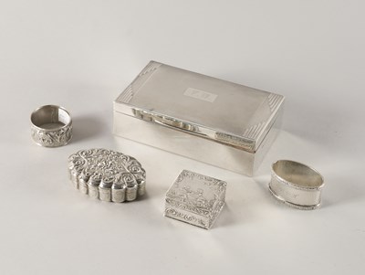 Lot 224 - A GROUP OF SILVER AND FOREIGN WARES (5)