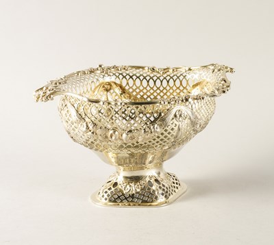 Lot 228 - A VICTORIAN SILVER CENTREPIECE BASKET