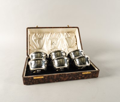 Lot 244 - A SET OF SIX SCOTTISH SILVER FINGERS BOWLS (6)