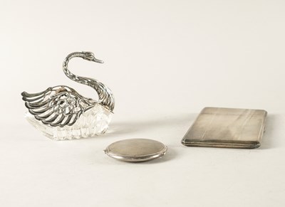 Lot 319 - A GROUP OF SILVER AND SILVER MOUNTED WARES (4)