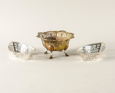 Lot 339 - A PAIR OF SCOTTISH SILVER BONBON DISHES AND A SILVER BOWL (3)