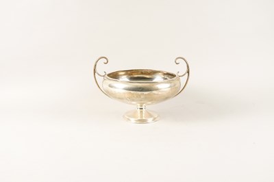 Lot 393 - A SILVER TWIN HANDLED TABLE CENTRE BOWL