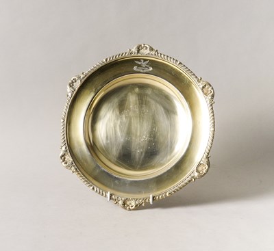 Lot 407 - A SILVER GILT SHAPED CIRCULAR DISH