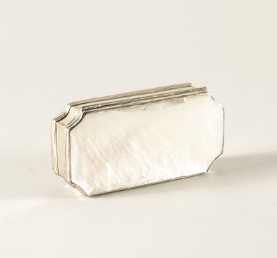 Lot 428 - A SILVER MOUNTED MOTHER-OF-PEARL SHAPED RECTANGULAR BOX
