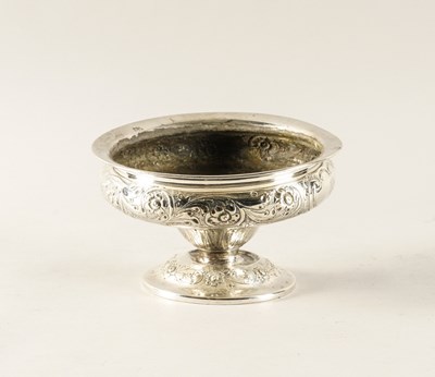 Lot 429 - A SILVER PEDESTAL BOWL