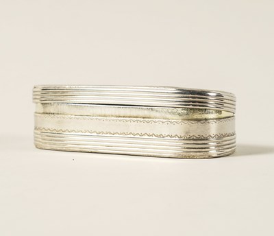 Lot 454 - A FRENCH SILVER SNUFF BOX
