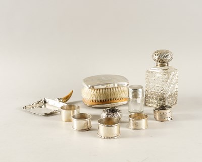 Lot 457 - A SILVER MOUNTED SCENT BOTTLE AND NINE FURTHER ITEMS (10)