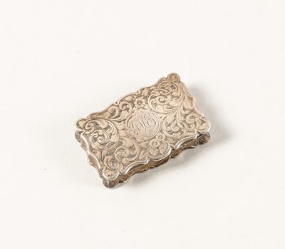 Lot 475 - A VICTORIAN SILVER VINAIGRETTE