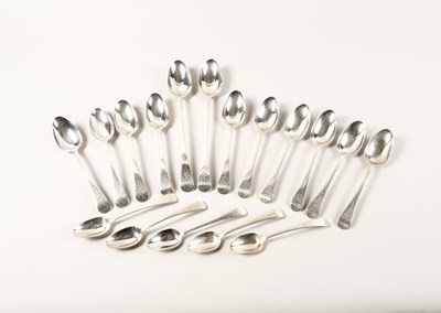 Lot 481 - A GROUP OF SILVER TABLE FLATWARE (17)
