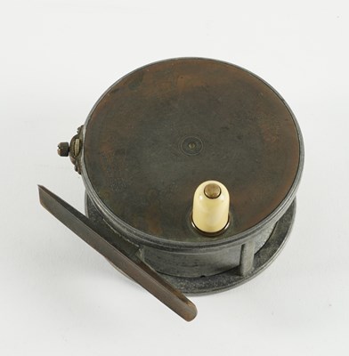 Lot 501 - A HARDY BROTHERS BRASS FACED PERFECT REEL 3 3/4IN