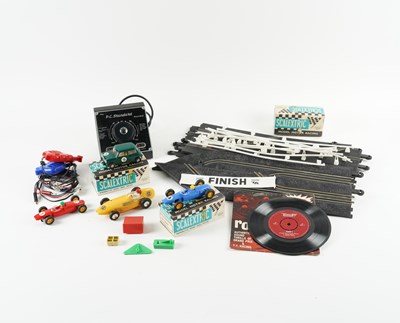 Lot 510 - A COLLECTION OF SCALEXTRIC CARS AND TRACKS (QTY)