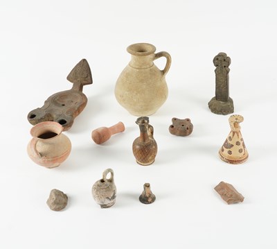 Lot 583 - A GROUP OF CLASSICAL TERRACOTTA VESSELS (12)