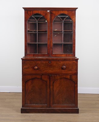 Lot 751 - A REGENCY MAHOGANY SECRETAIRE BOOKCASE CABINET