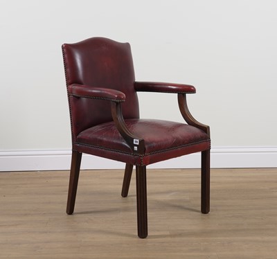 Lot 878 - A GEORGE III STYLE STUDDED ROUGE LEATHER OPEN ARMCHAIR