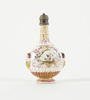 Lot 1020 - A MEISSEN GILT-METAL MOUNTED SCENT BOTTLE AND STOPPER (2)