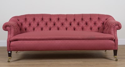 Lot 857 - A VICTORIAN STYLE MAHOGANY BUTTONBACK UPHOLSTERED CHESTERFIELD SOFA