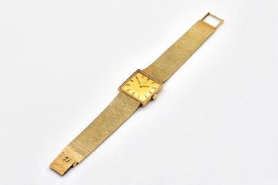 Lot 1738 - A 9CT GOLD OMEGA DE VILLE MANUAL WIND WRISTWATCH