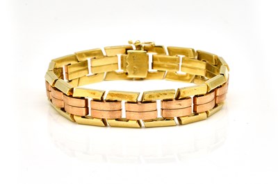 Lot 1801 - A TWO COLOUR GOLD BRACELET