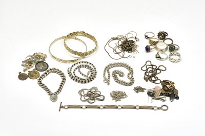 Lot 1838 - A GROUP OF MOSTLY SILVER JEWELLERY (QTY)