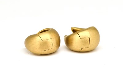Lot 1847 - A PAIR OF 9CT GOLD EARRINGS