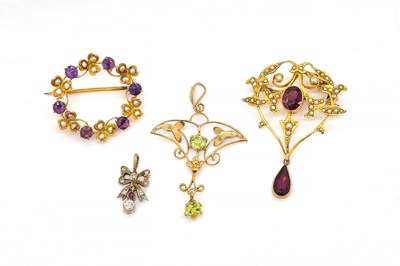 Lot 1919 - FOUR ITEMS OF EDWARDIAN GEM SET JEWELLERY (4)